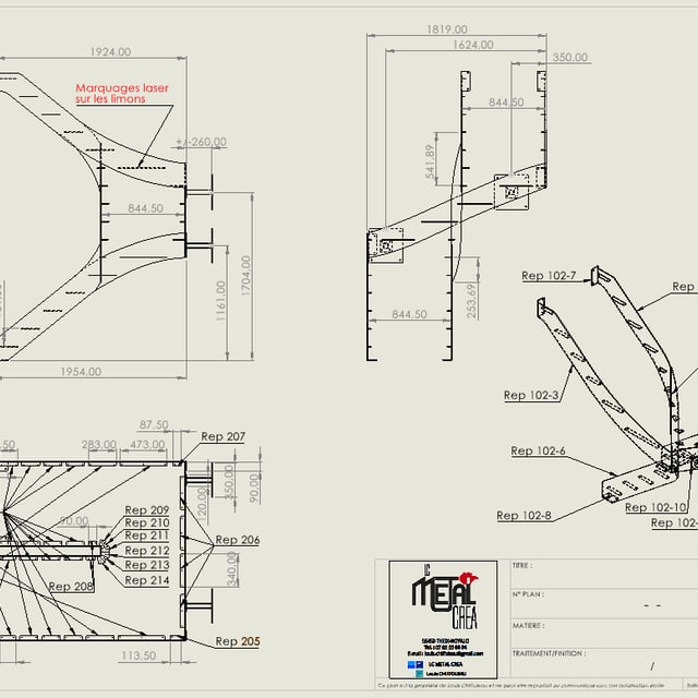 Vue en plan de l'escalier 2/4 tournant avec marches en bois